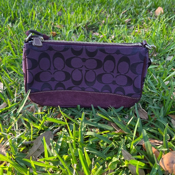 Rare Purple Coach Demi Leather and Canvas. Perfect for Summer - Picture 9 of 10